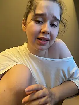 HornyGirlH stripchat live cam model