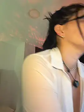 carol_latina13 stripchat live cam model
