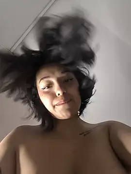 Ale_le stripchat live cam model