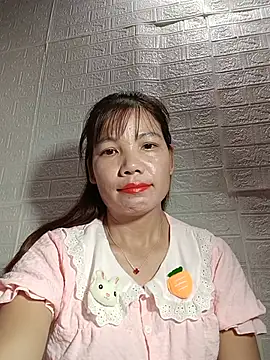 Gee_hot stripchat live cam model