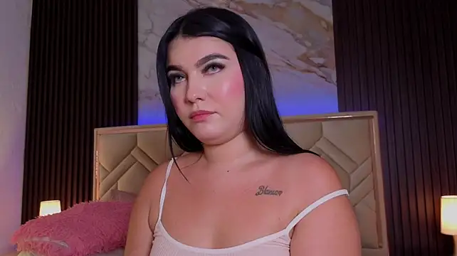 MiaaFarrel stripchat live cam model