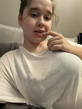 HornyGirlH stripchat live cam model