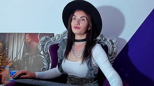 MistressKasandra stripchat live cam model