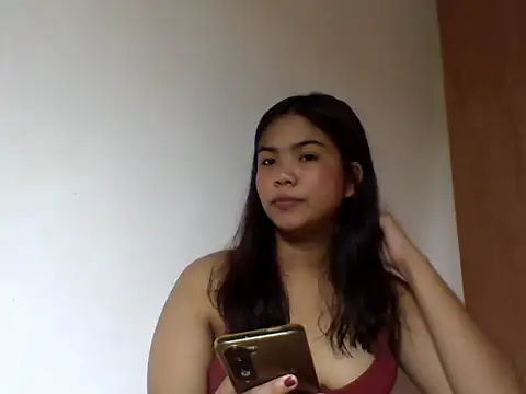 Kiana_123 stripchat live cam model