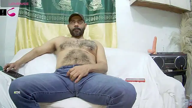 bruce_bigg stripchat live cam model