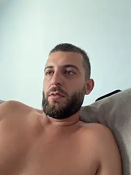 Pablo_Hornyguy95 stripchat live cam model