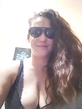 Maggie38 stripchat live cam model