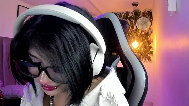 Kitty_Gang stripchat live cam model