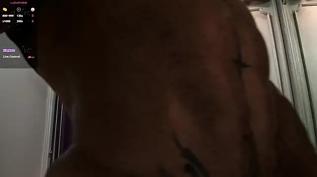 OliverSport stripchat live cam model