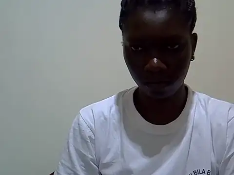 Sweet-Lynn stripchat live cam model