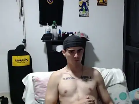 Zac_Efront stripchat live cam model