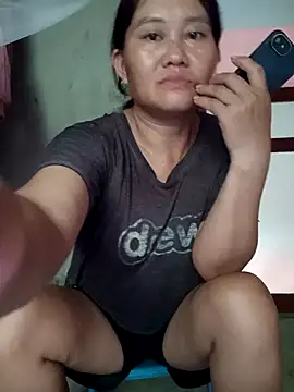 GinieBaby stripchat live cam model