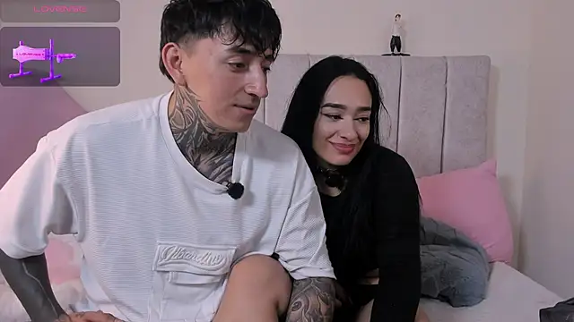 milaxdaren stripchat live cam model