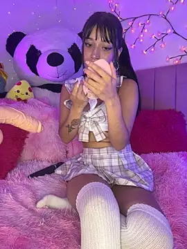 LindaWz_ stripchat live cam model