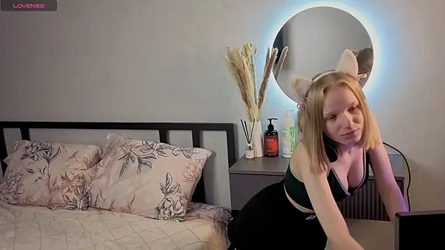 Pixiedollll stripchat live cam model