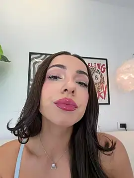 Rileysim88 stripchat live cam model
