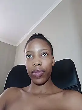 MsParisSmith stripchat live cam model