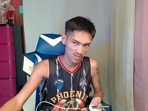riks_tyler stripchat live cam model