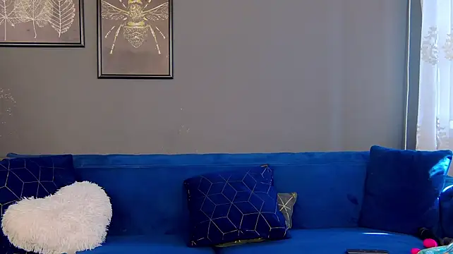 AnneHove stripchat live cam model