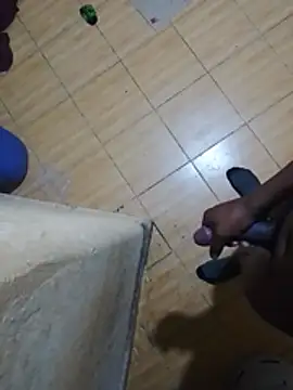 BIgdran stripchat live cam model