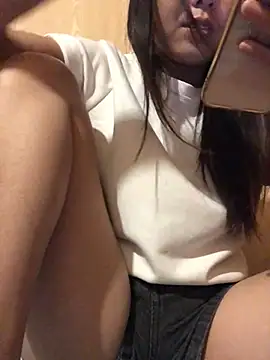 bae-asian stripchat live cam model