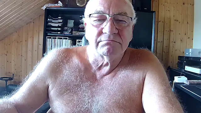 biggandybig stripchat live cam model