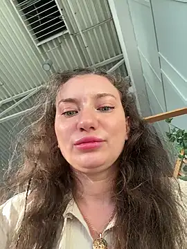 MooonReal stripchat live cam model