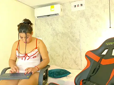 mary_0_ stripchat live cam model