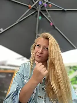 AnastasiaAniess stripchat live cam model