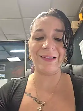 Micorazonheolmiangel23 stripchat live cam model