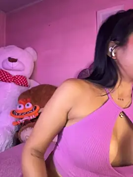 Pocahontascute_33 stripchat live cam model