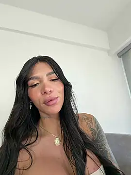 divavirtual11 stripchat live cam model
