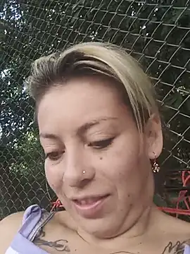 Tefannyy_ stripchat live cam model