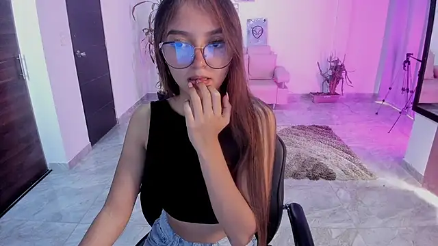 bella_fox_1 stripchat live cam model
