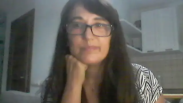 Elena48324 stripchat live cam model