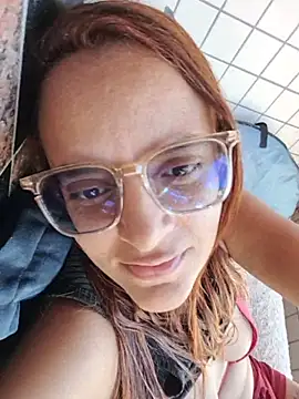 AliceRuivinha2 stripchat live cam model