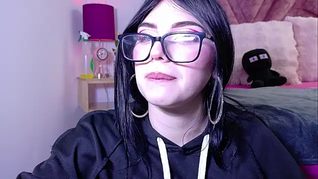 Isabella_Rossi_ stripchat live cam model