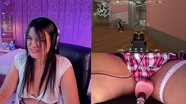 LuciaReid stripchat live cam model