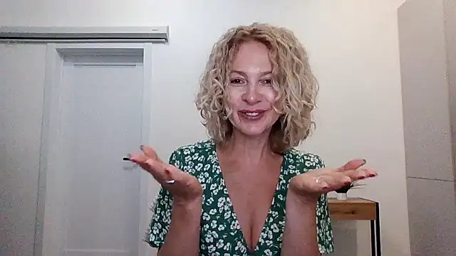 Vireliabo stripchat live cam model