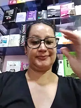 keilymadam stripchat live cam model