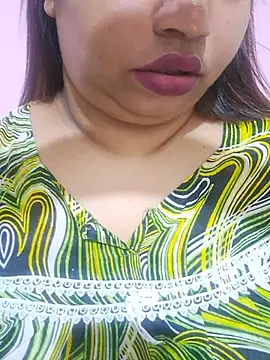 Ravina_patil1 stripchat live cam model