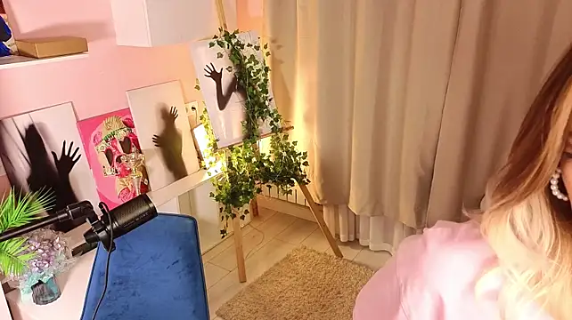 CindaGaffer stripchat live cam model