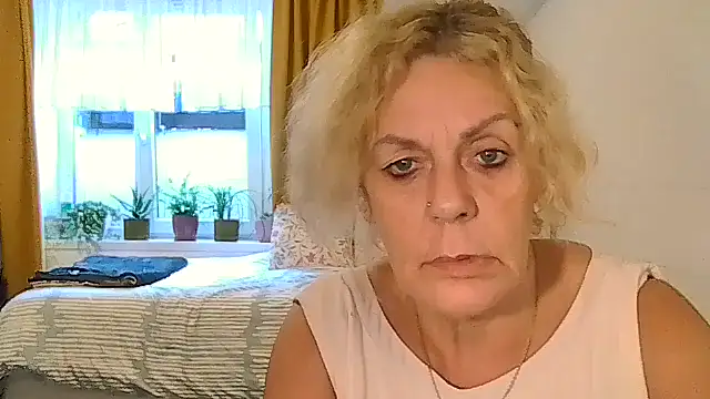 belgianshantie stripchat live cam model