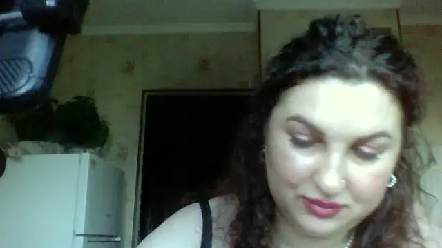 Velenaz stripchat live cam model