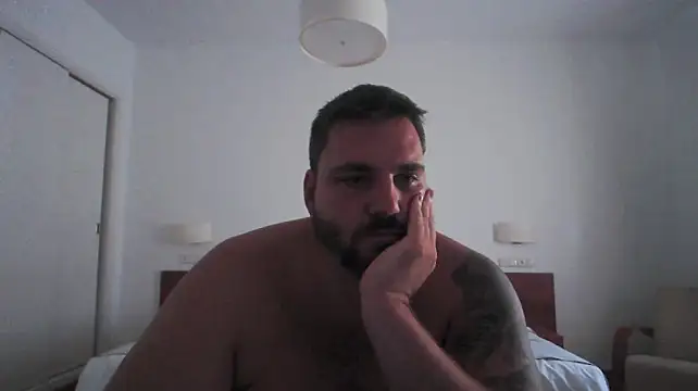 Clark_Kent_90 stripchat live cam model