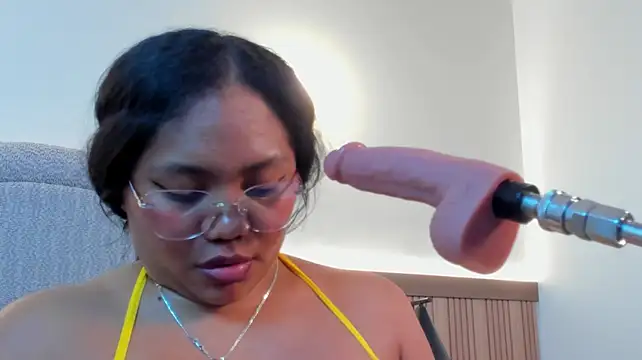yeikafoxy stripchat live cam model