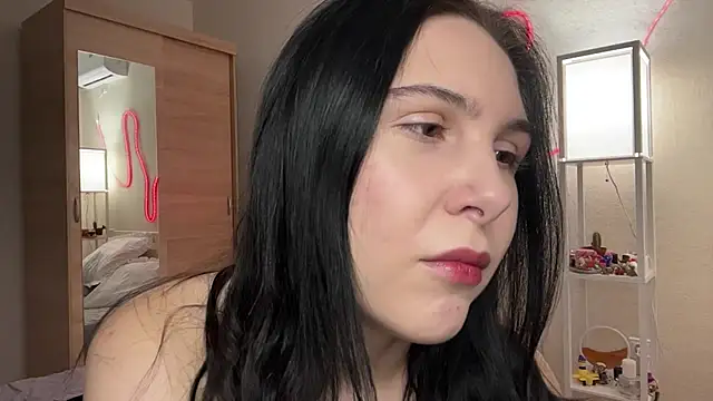 MyraLitterers stripchat live cam model