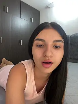 MilanMoon_ stripchat live cam model