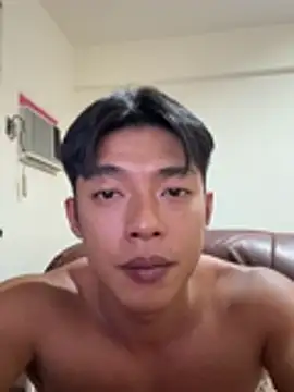 Yooo17 stripchat live cam model