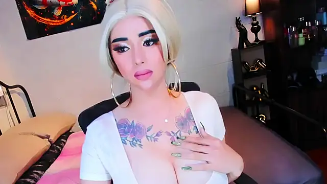 TasteMe2Cum stripchat live cam model